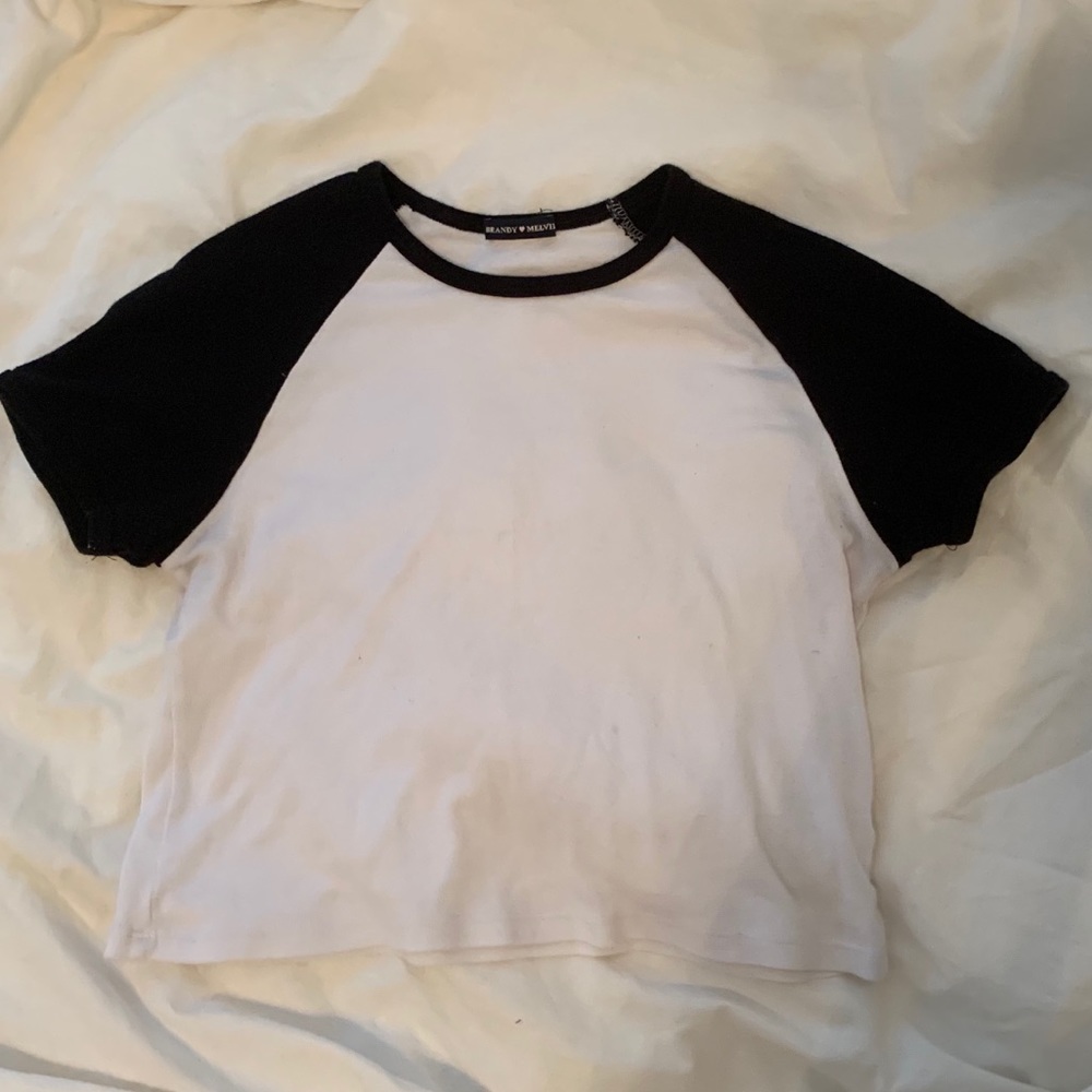 Brandy Melville Cropped T-shirt